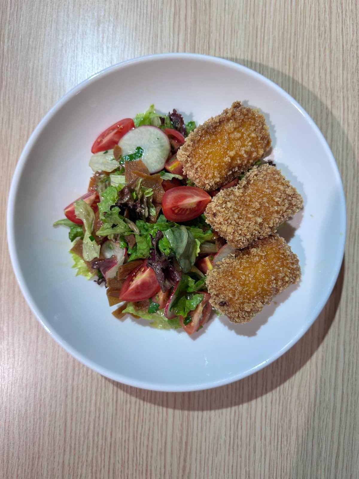 Fettuş Çıtır Hellim Salata